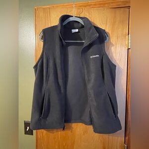 Columbia Black Fleece Vest
